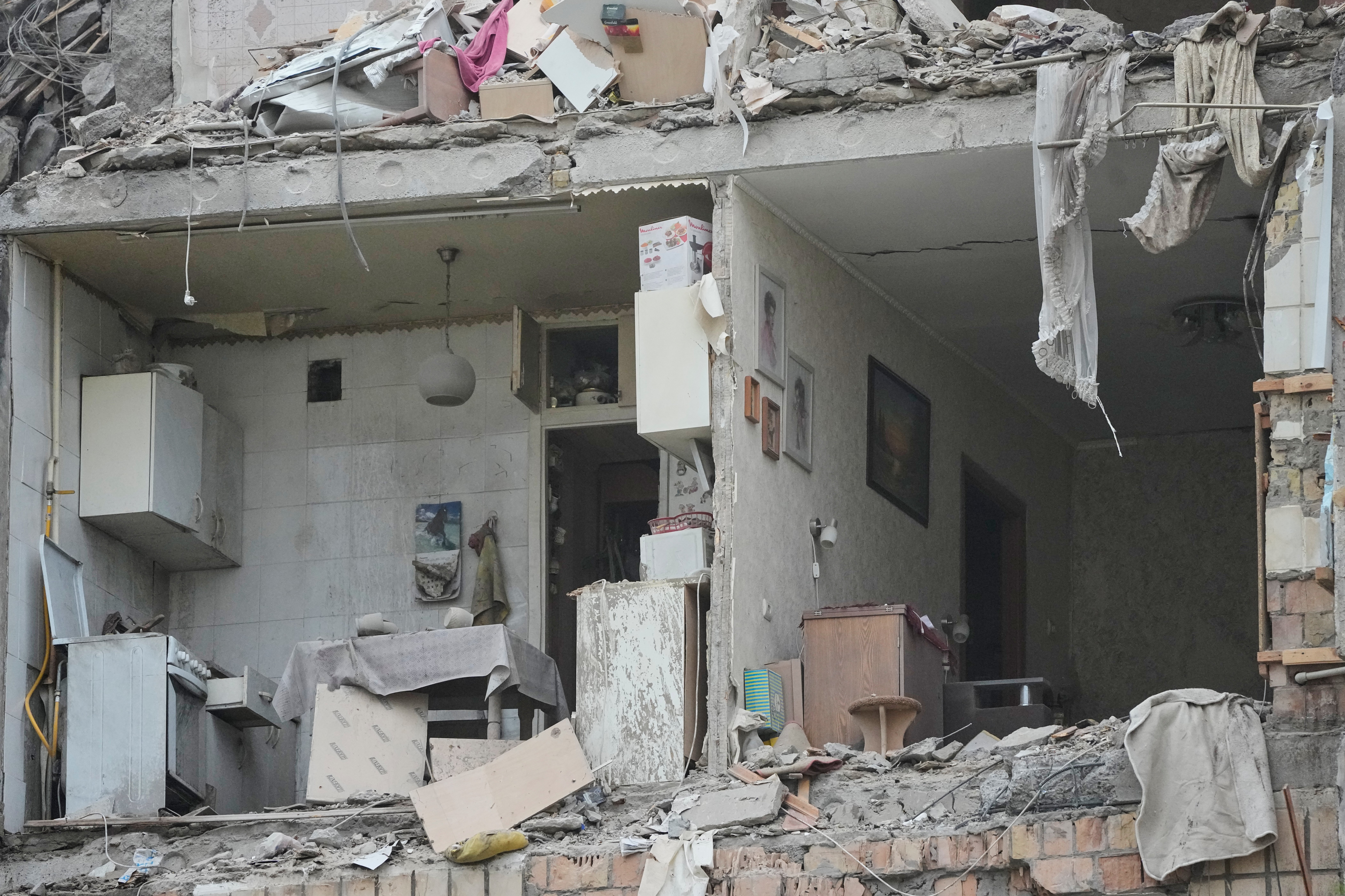 Russia's missile and drone attacks on Ukraine kill at least 22